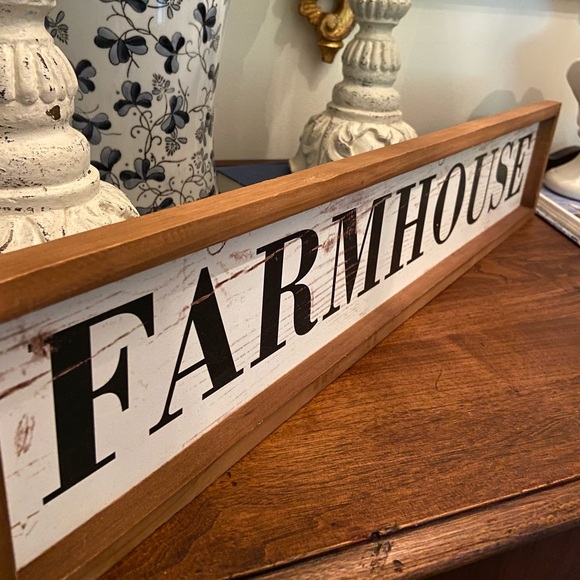 Farmhouse Sign - Picture 2 of 2